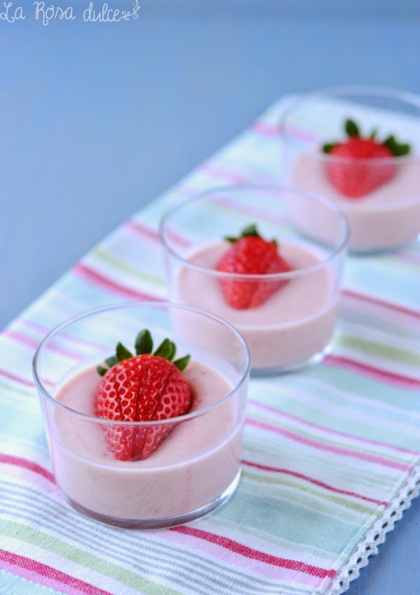 Panna cotta de fresas sin lactosa