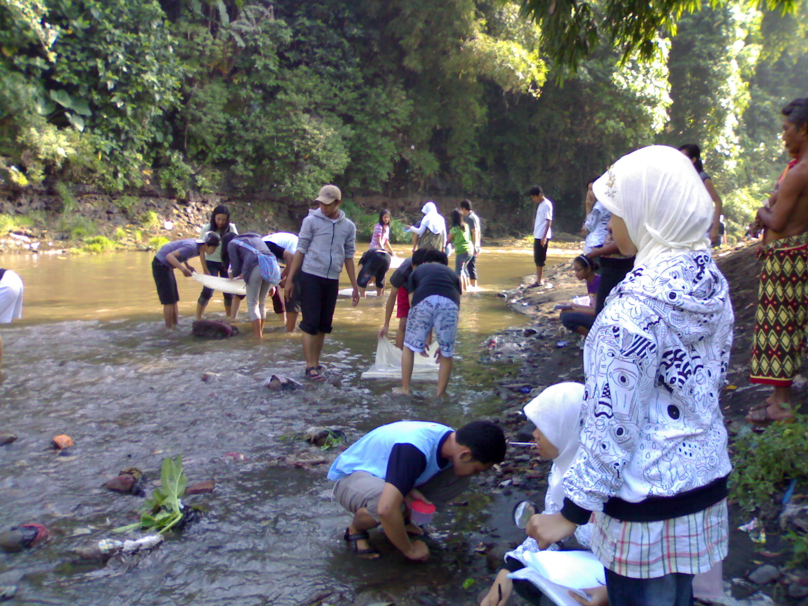LSM MASKAPEL Kebersihan Sungai Juga Tanggung Jawab Warga LSM MASKAPEL Kebersihan Sungai Juga Tanggung Jawab Warga