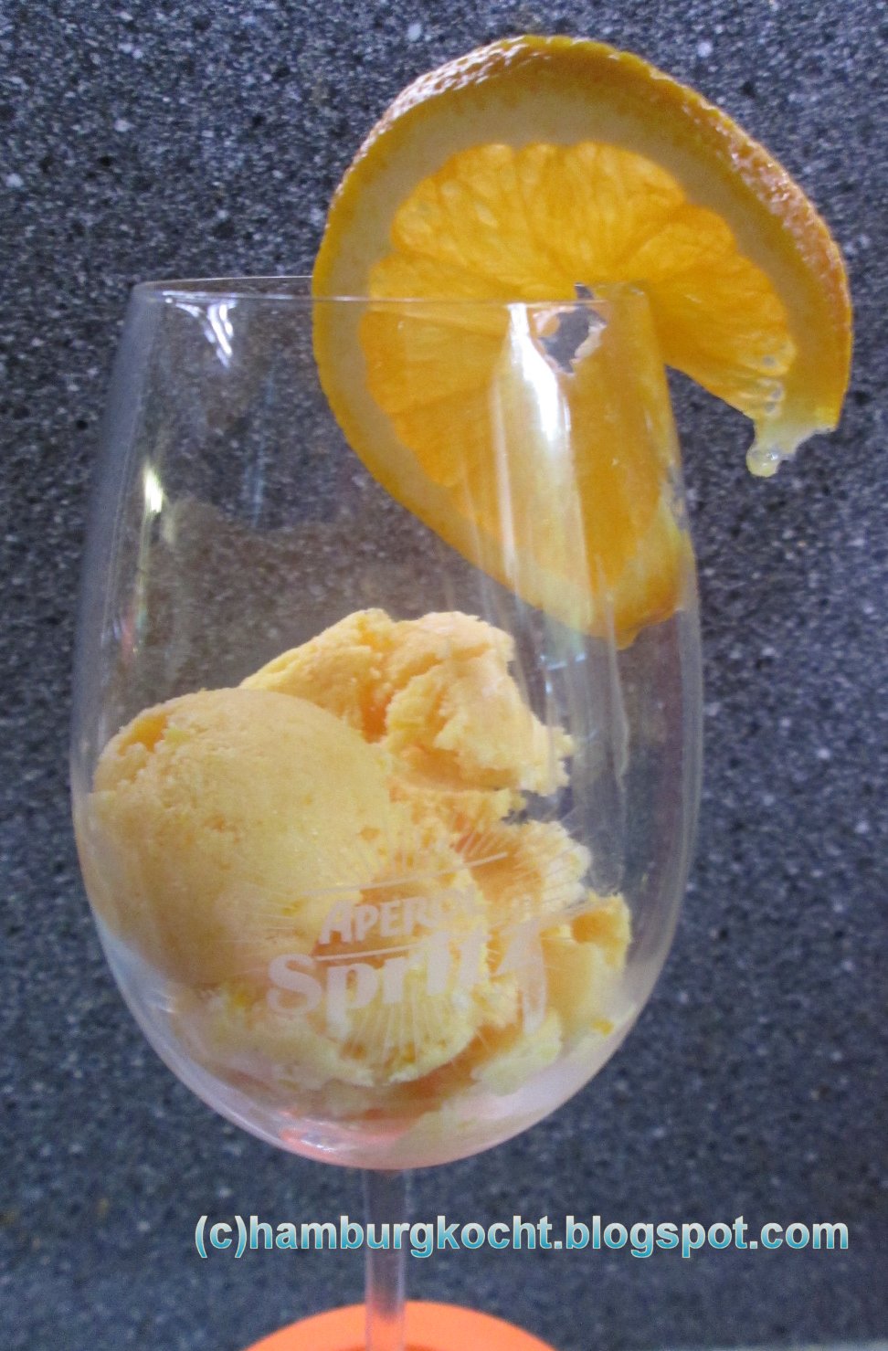 Hamburg kocht!: Orangen-Aperol-Eis oder Aperol Spritz zum Löffeln