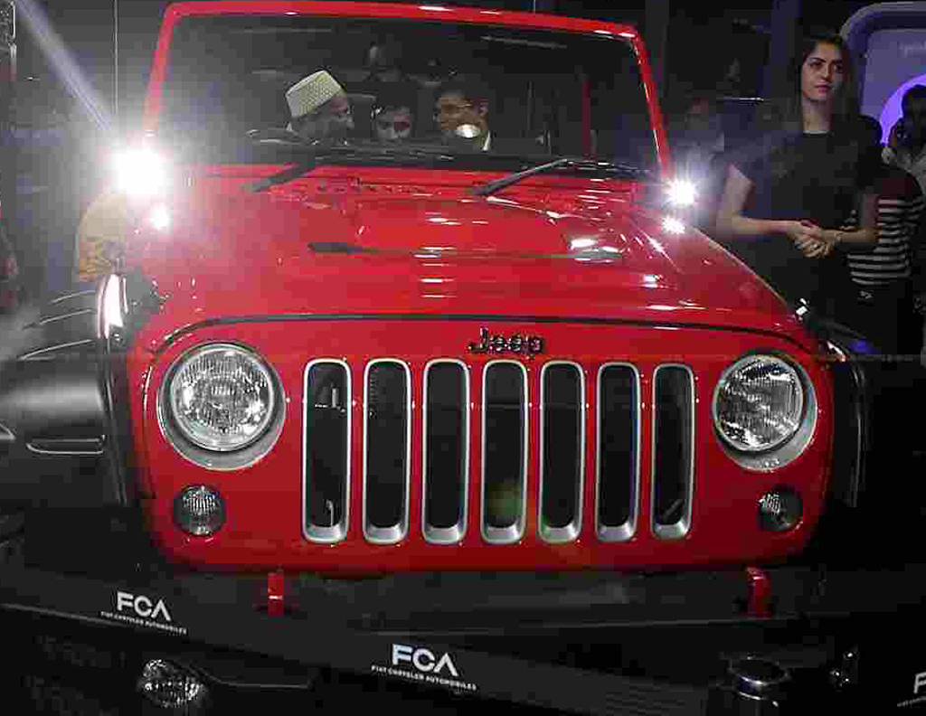 AUTO EXPO 2016 JEEP INDIA WRANGLER, GRAND CHEROKEE, CHEROKEE SRT