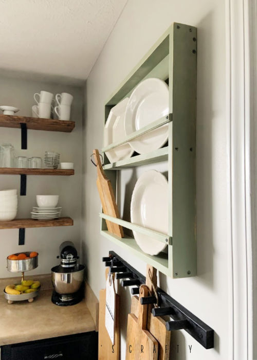 She's Crafty: Wall Mounted Dish Rack