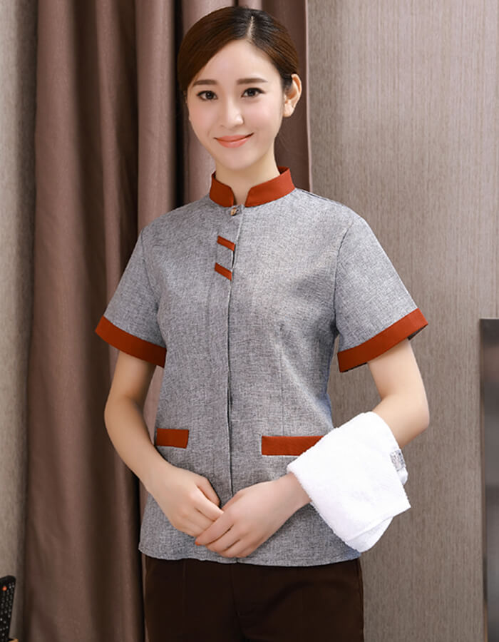 Áo Tạp Vụ Chất Lượng – Đúng Chuẩn: Bỏ Túi 6 Tiêu Chí Để Lựa Chọn 2 áo tạp vụ hiện đại