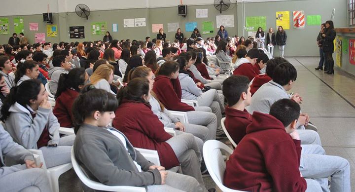 Charla en el Instituto La Providencia Más de 300 estudiantes