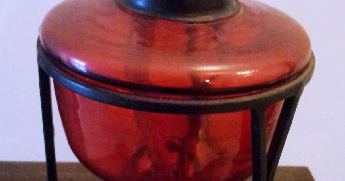 Blak Wallet Red Oil Lamp