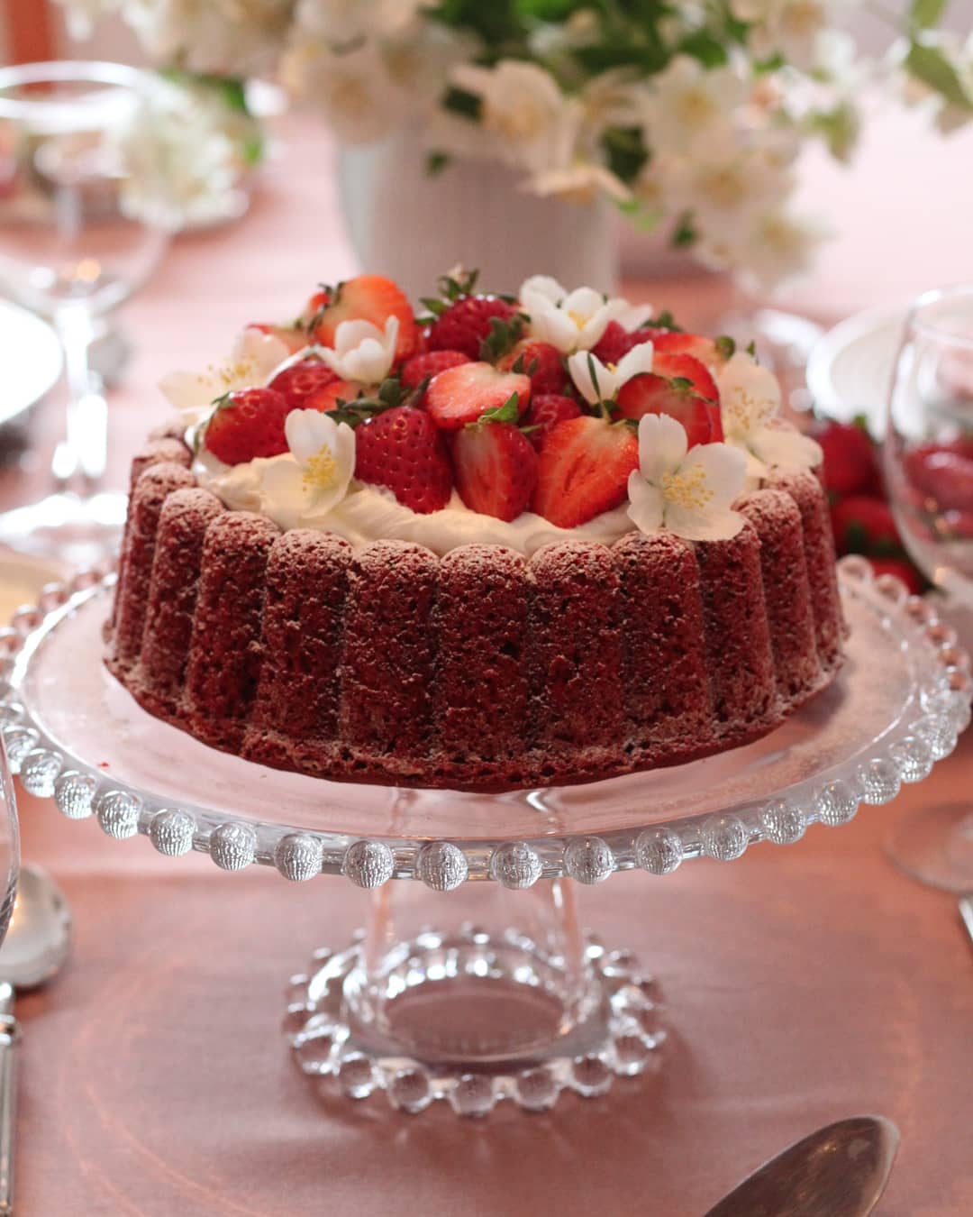 Que tal um bolo red velvet no seu aniversário? - CenárioMT