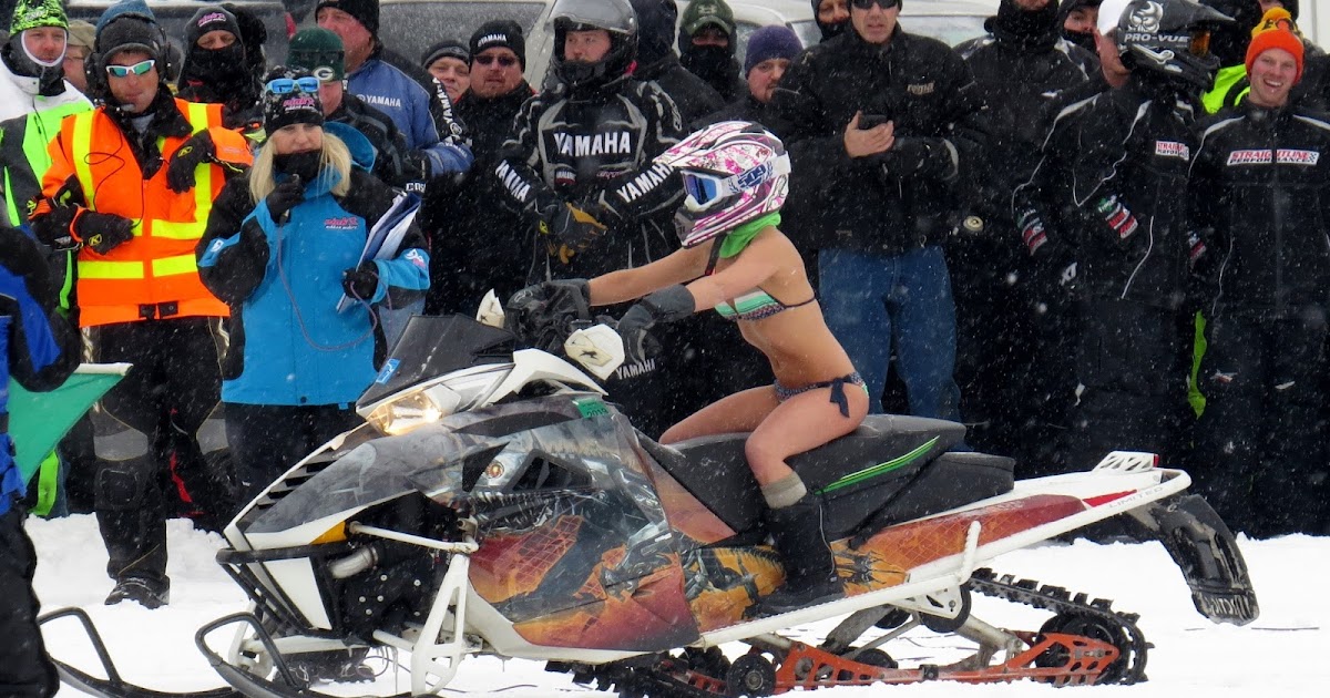 JUST SNOWMOBILES KNOCKERS BIKINI RUN AT ST GERMAIN 2017 (VIDEO)