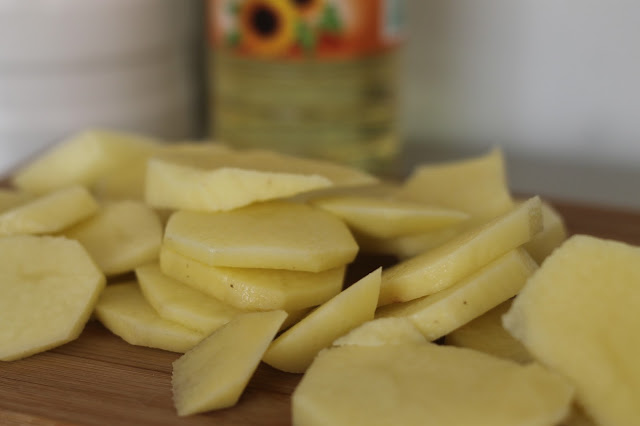 Creamy potato and bacon gratin