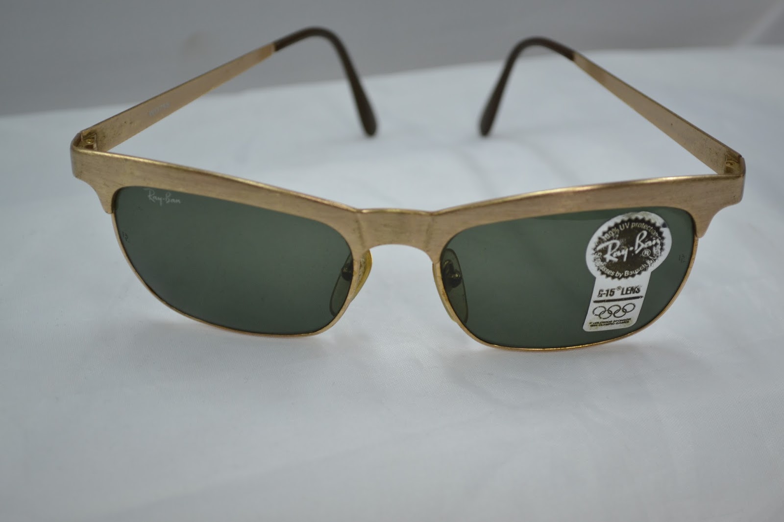 Vintage sunglass Vintage Ray Ban w0755, gold brushed wayfarer NOS
