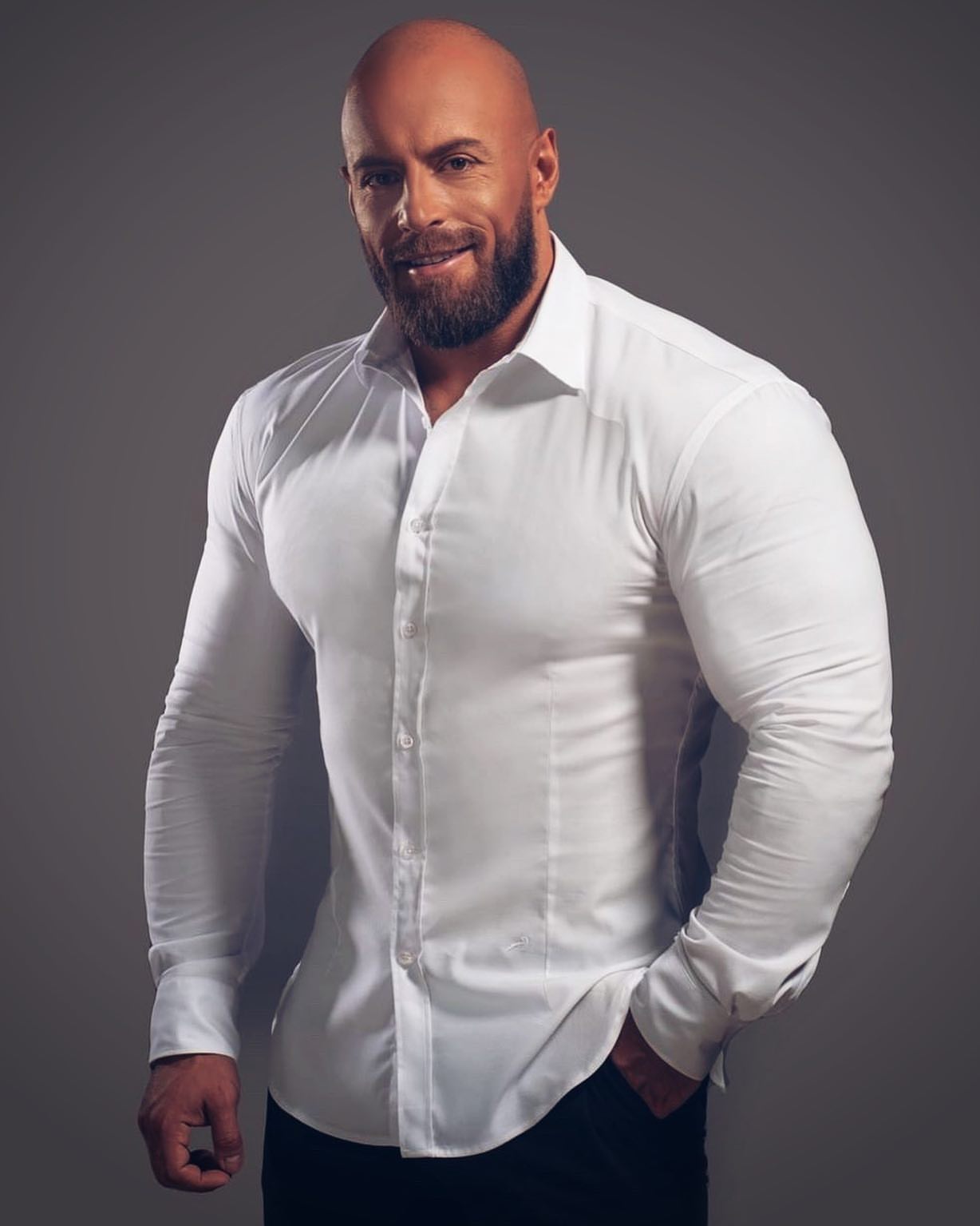 Muscle Lover Bodybuilders with their clothes on (4)