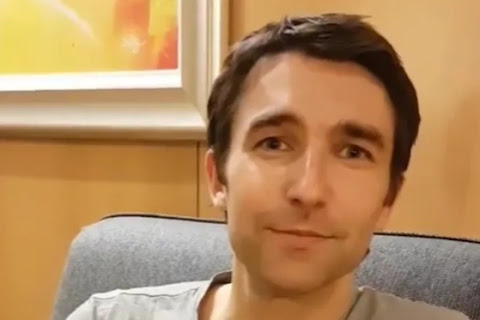 60 học viên tố hiệu phó trường múa ở Scotland quấy rối tình dục