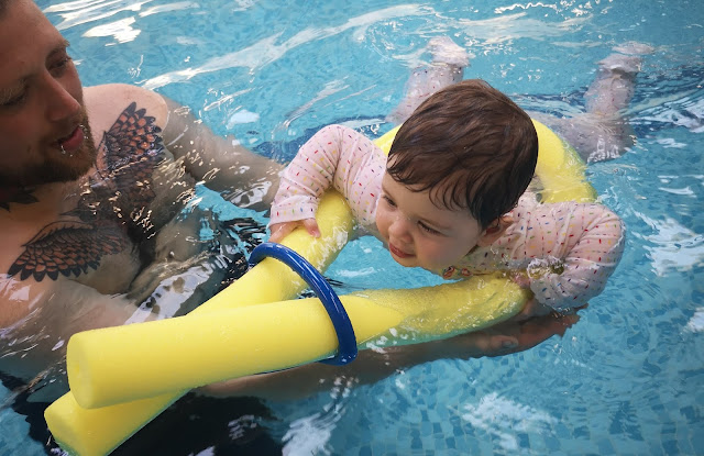 A picture of a baby learning to swim with Splash Babies Leicestershire based swimming classes