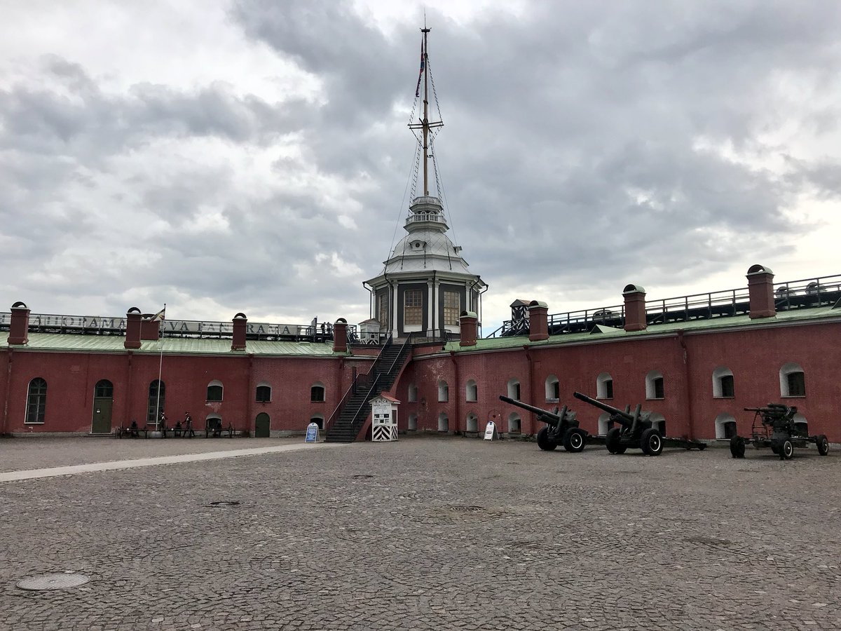 Фото петропавловская крепость внутри в санкт петербурге