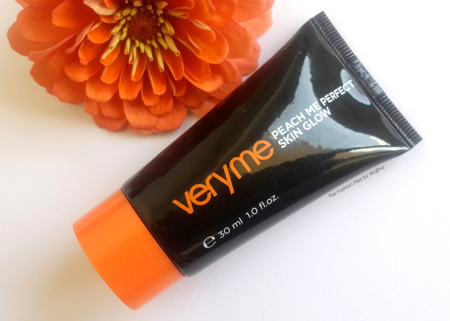 The Fashion Files by Wajiha Oriflame Veryme Peach Me Perfect Skin Glow