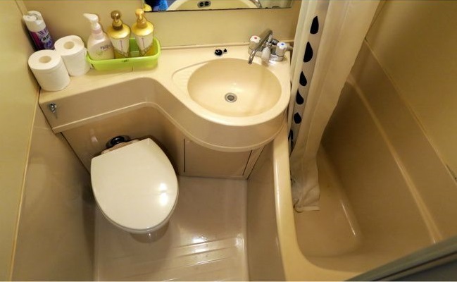 13 гениальных идей организации и идеального порядка в крошечной ванной