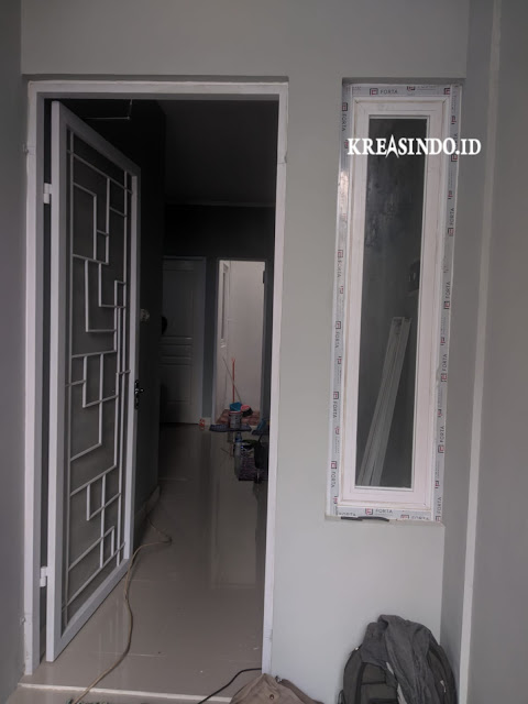 Hasil pemasangan Kanopi Besi Atap Alderon, Jendela Aluminium dan Tutup Mesin Air di Rumah Bpk Yan Tomang - Order Ke Empat Hasil pemasangan Kanopi Besi Atap Alderon, Jendela Aluminium dan Tutup Mesin Air di Rumah Bpk Yan Tomang - Order Ke Empat