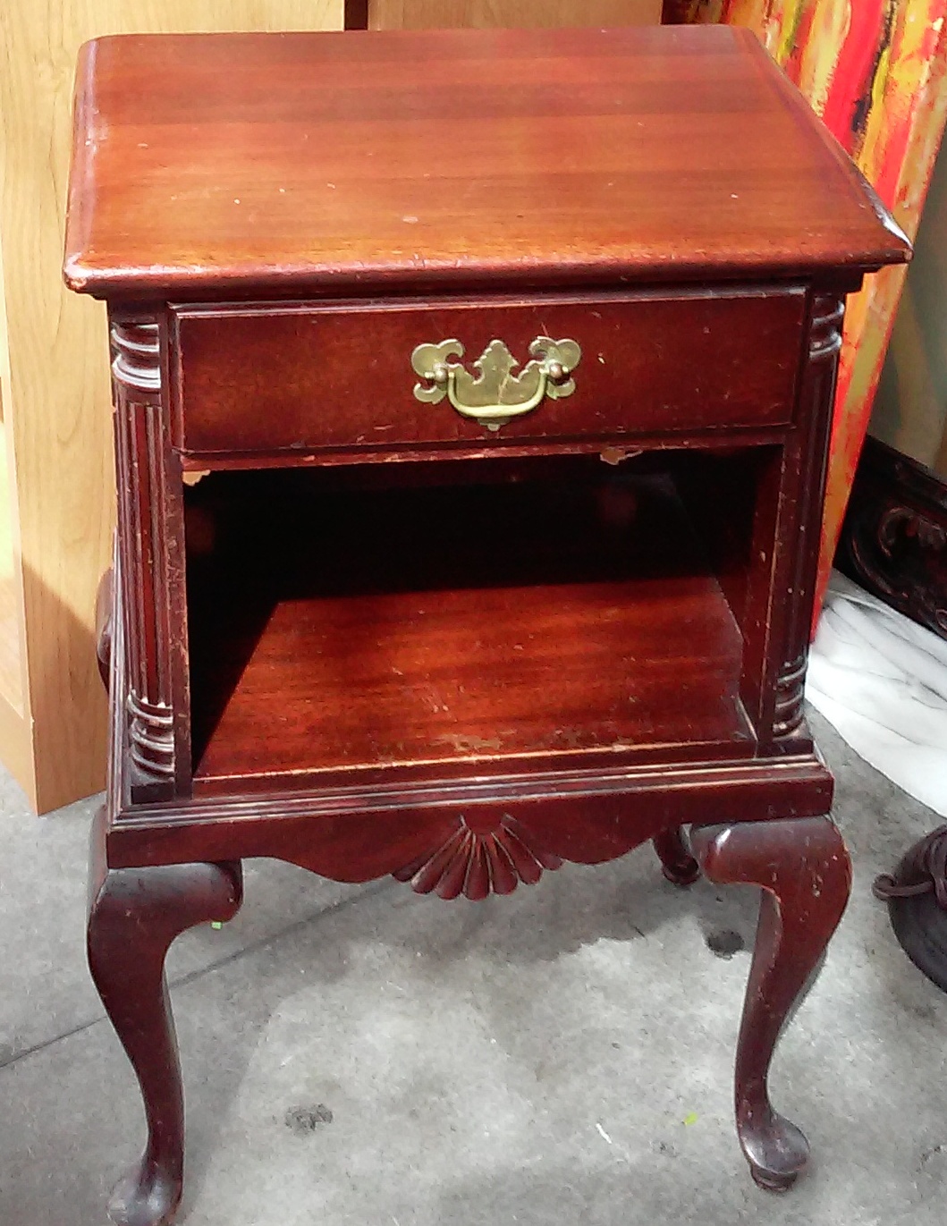 UHURU FURNITURE & COLLECTIBLES SOLD **BARGAIN BUY** Kling Vintage