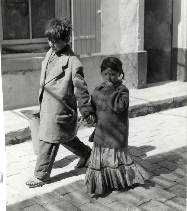 Vintage Photos of Everyday Life in Romani Communities Across Western Europe, 1930s - 25
