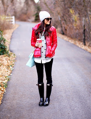 http://www.womenfashiongalaxy.com/2013/10/cute-rainy-day-outfits-with-red-jacket.html