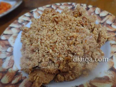 kacang goreng telah dihaluskan