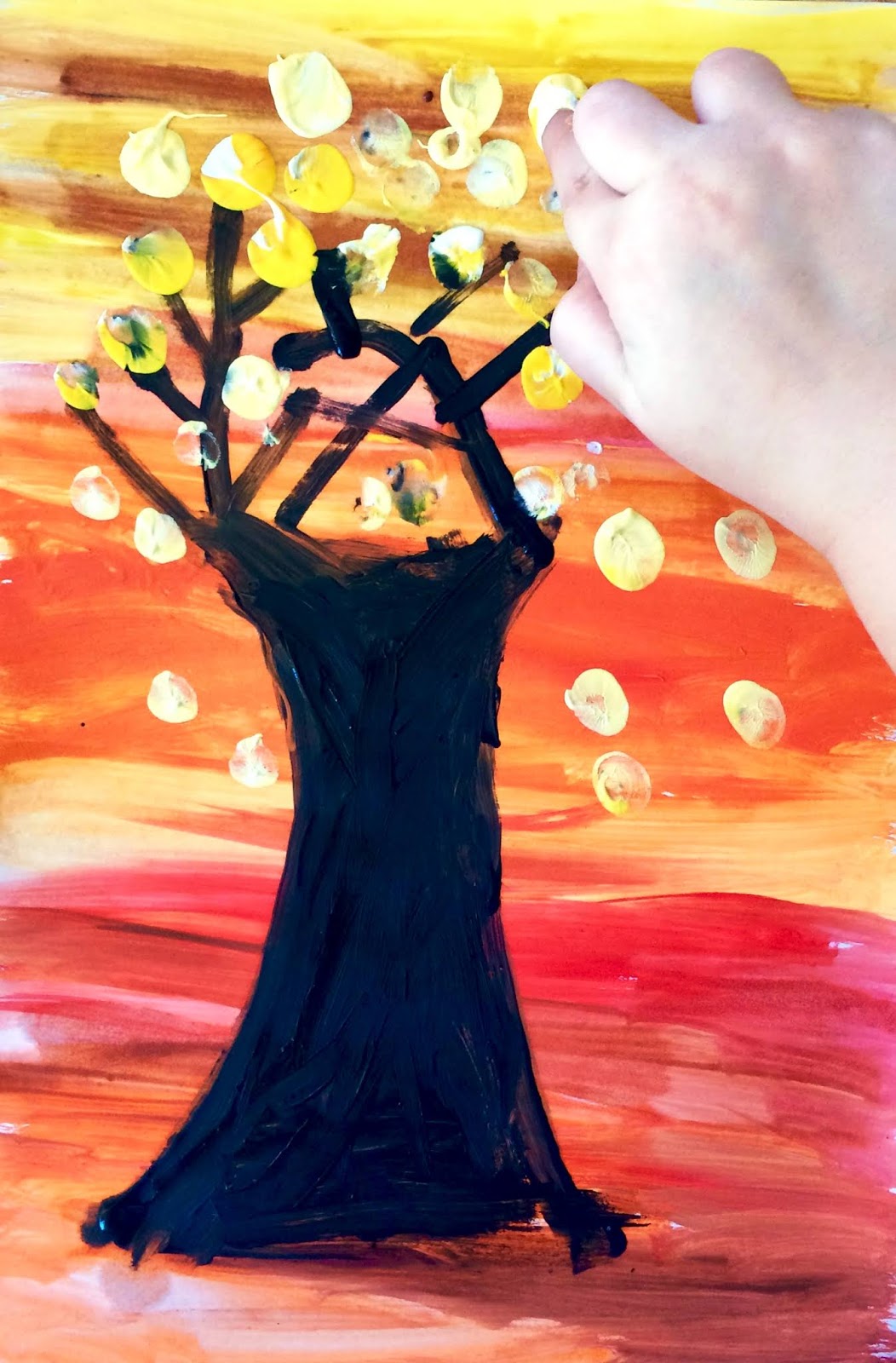 „Un copac în amurg de toamnă”- culori calde