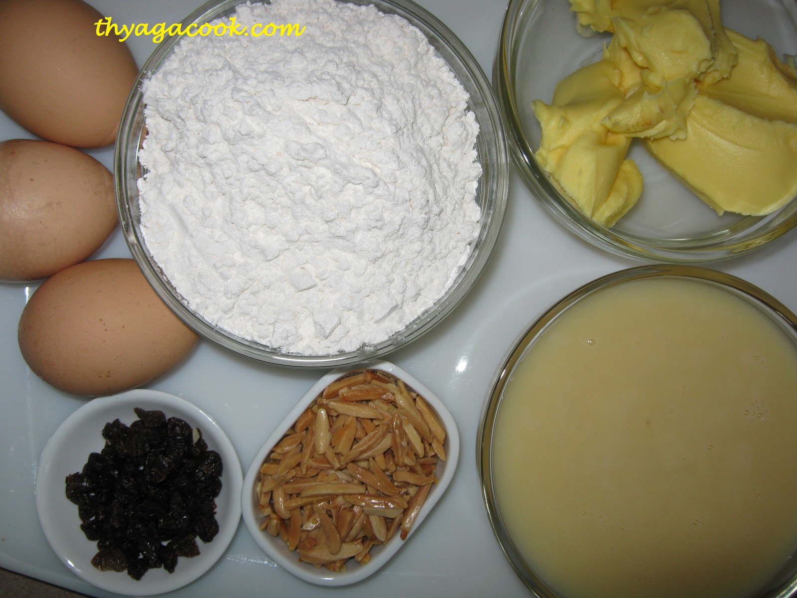 KARI LEAFS Malaysian flavour's CONDENSED MILK CARDAMON STEAM CAKE