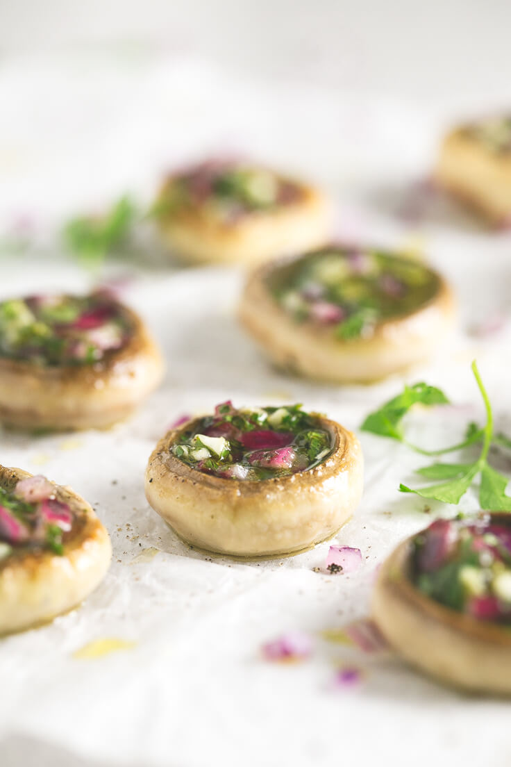 Stuffed mushrooms | These stuffed mushrooms are a very colourful, simple and rich starter. You can change the ingredients of the filling to your liking. Stuffed mushrooms | These stuffed mushrooms are a very colourful, simple and rich starter. You can change the ingredients of the filling to your liking.