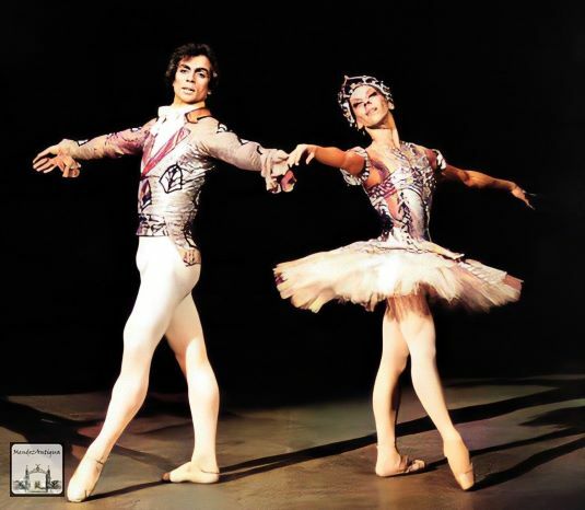 Por qué las bailarinas de ballet bailan de puntillas?