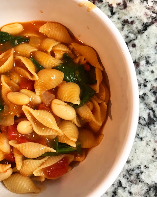 Dolly Eats Tuscan White Bean and Spinach Soup + Whole Grain Shells