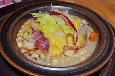 zuppa cicerchie sedano pancetta