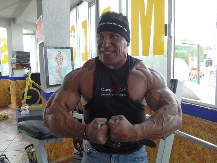 Muscle Worshippers A Mexican Muscle God Leo Flores