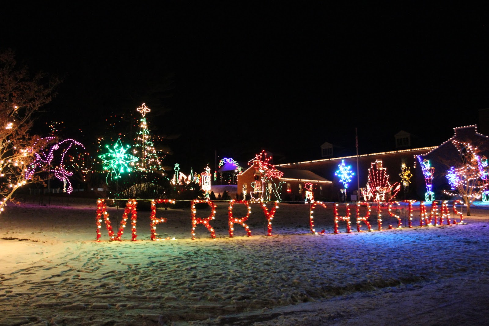 Evan and Lauren's Cool Blog Edaville Family Theme Park Christmas