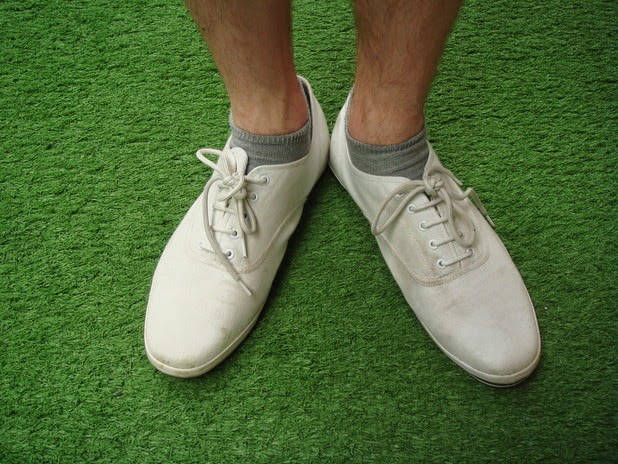 Remove All Stains How To Gr From Shoes Gr Stains On Shoes Are Common They Can Be As A Result Of Playing Regularly Such Football Cricket Badminton Or Any Other