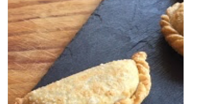 Masa de empanadas argentinas tradicionales | La Taza de Loza image of Masa de empanadas argentinas tradicionales | La Taza de Loza