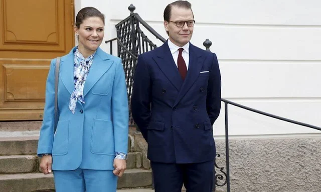 Crown Princess Victoria wore a new royal blue suit. The Princess wore a rose-garden print blouse by Camilla Thulin