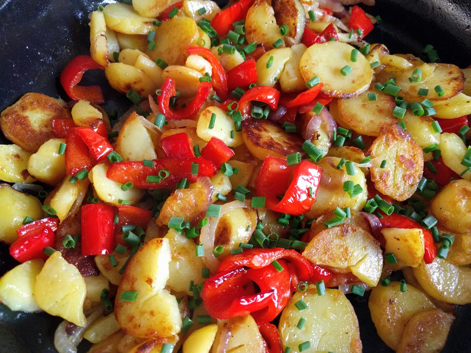 - Vegetarische Bratkartoffeln mit Paprika