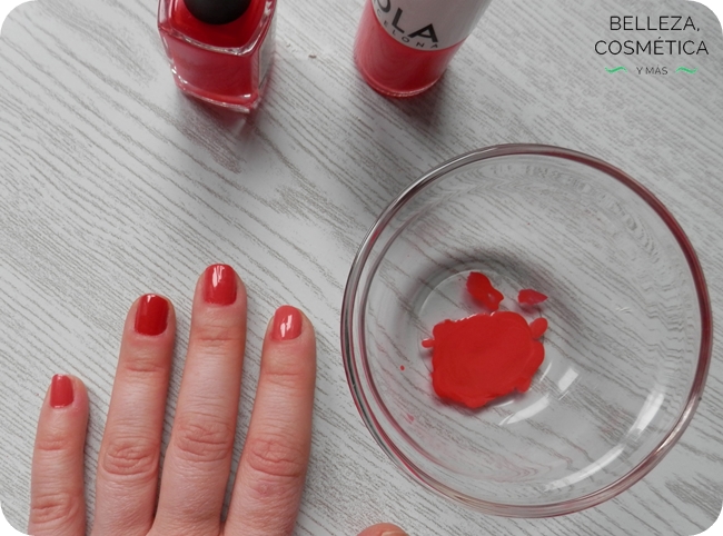 Esmaltes de uñas rosa rojo
