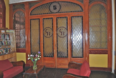 Southern Cone Travel: March 2012