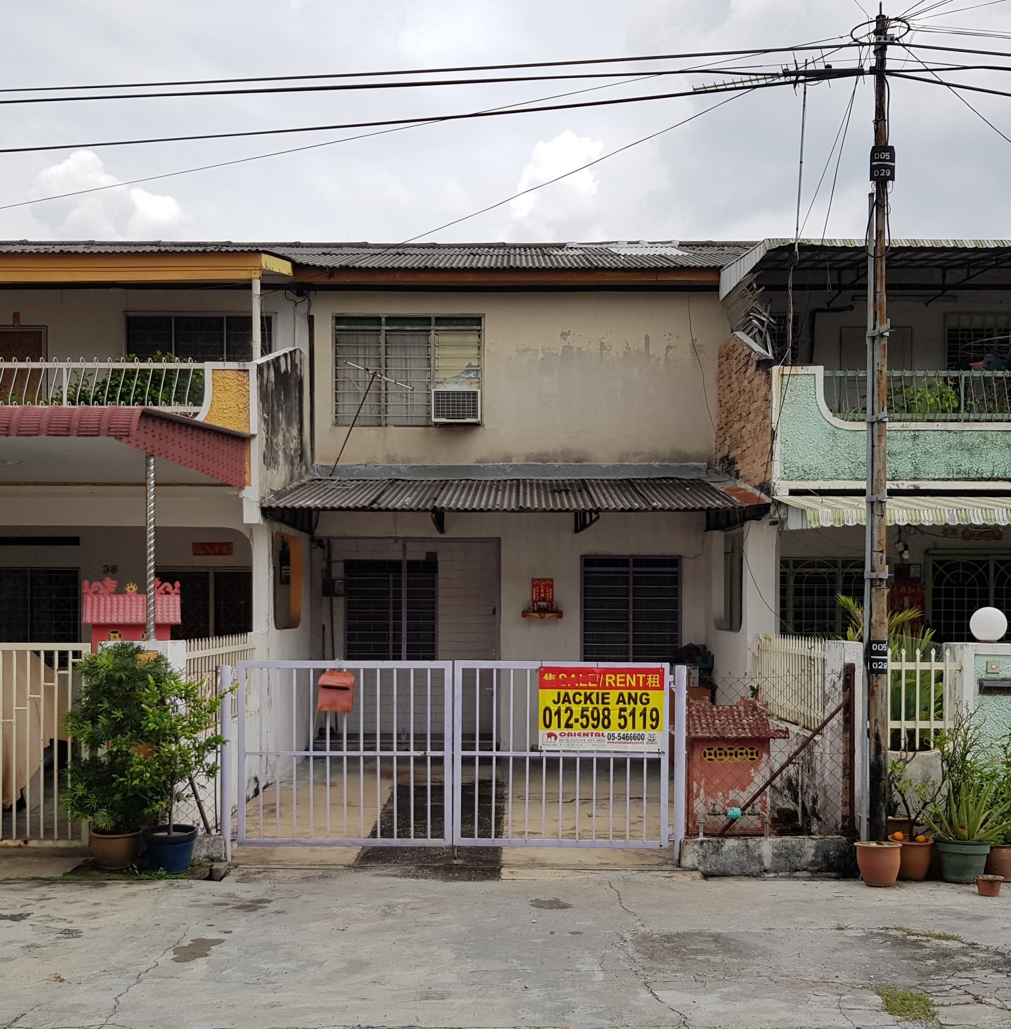 IPOH GUNUNG RAPAT DOUBLE STOREY TERRACE HOUSE FOR RENT ( RENTED ! ) 怡保