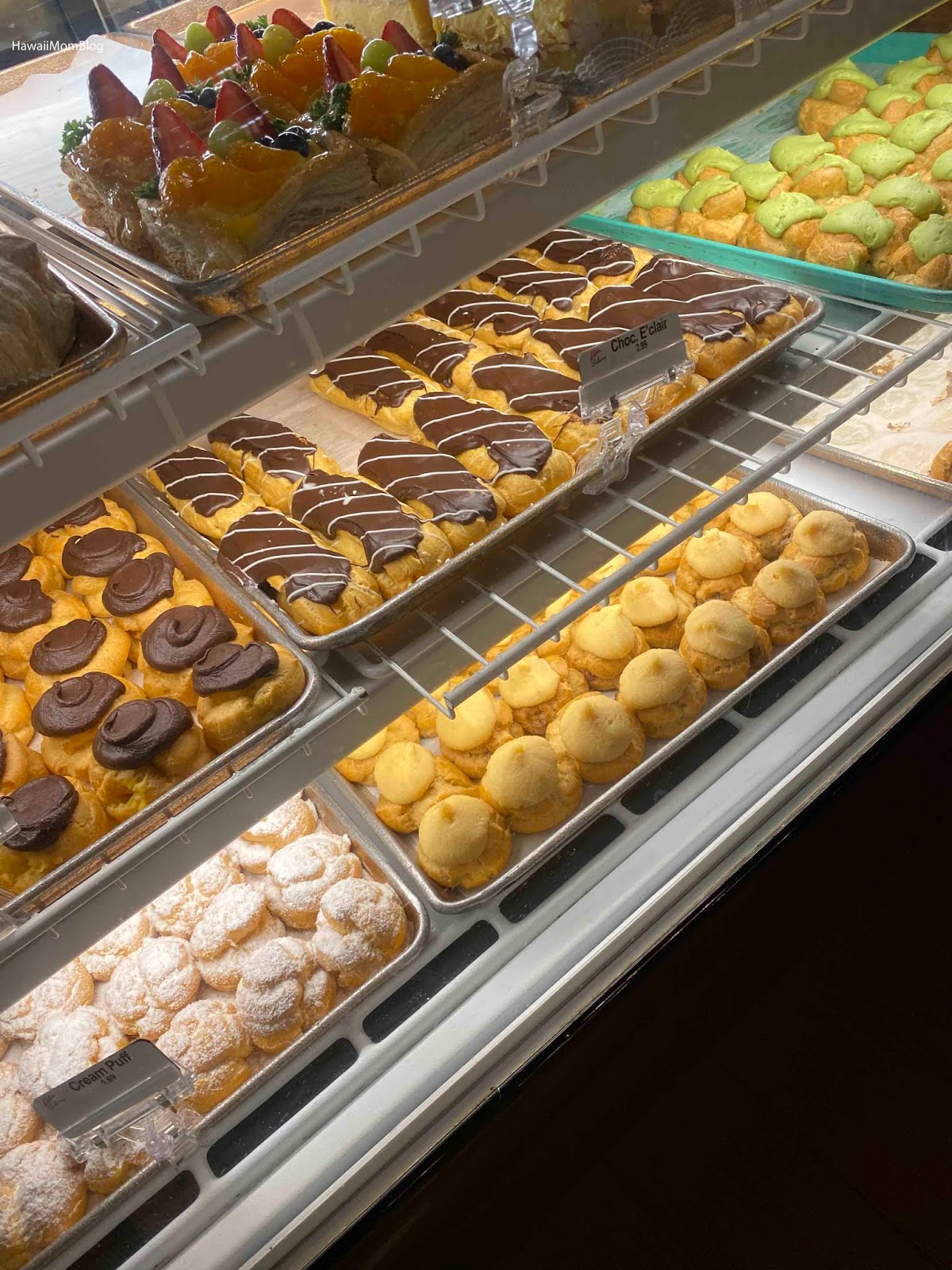 Hawaii Mom Blog Liliha Bakery Treats ToGo