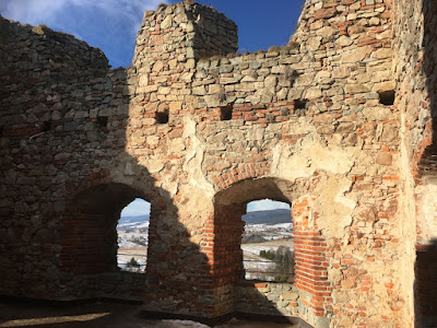 Mury zamku w Czorsztynie