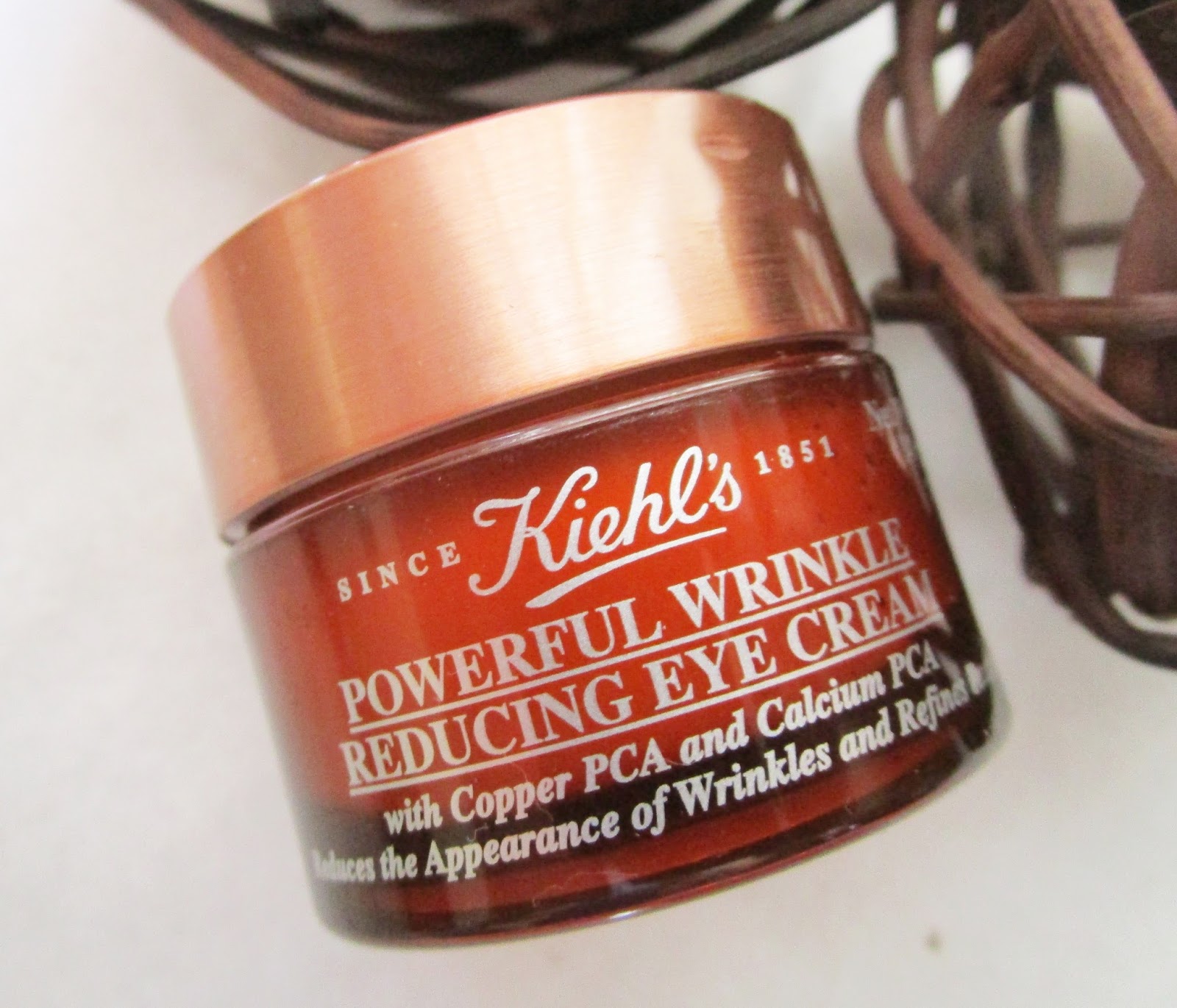 El Espejo de la BELLEZA Powerful Wrinkle Reducing Eye Cream de Kiehl´s
