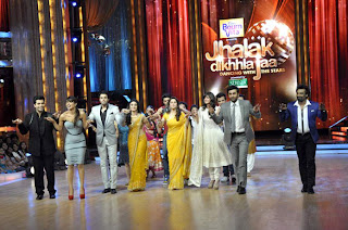 Ileana, Priyanka & Ranbir on the sets of 'Jhalak Dikhhla Jaa' for promotion