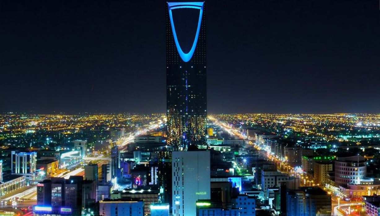 "برج المملكة " معلم من معالم السياحة الهامة في الرياض