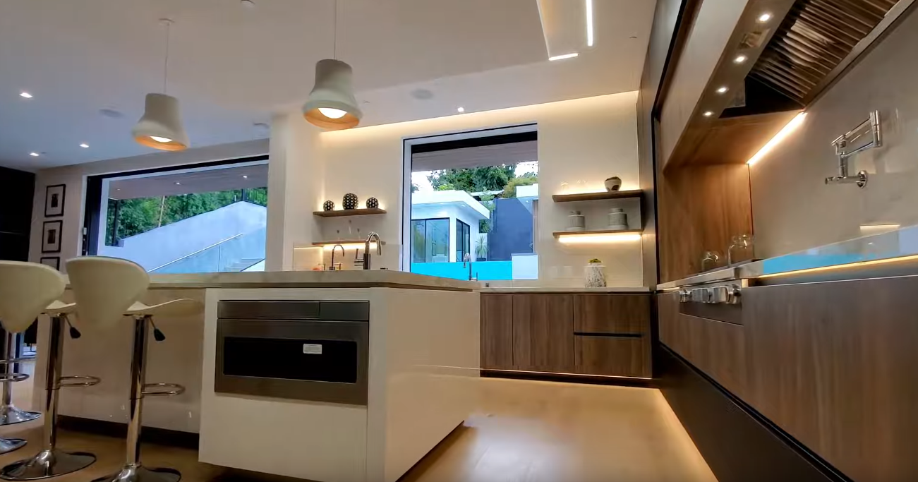 51 Photos vs. $6.4 Million Jaw Dropping Modern Residence in Los Angeles | LUXURY LISTING - Luxury Home & Interior Design Tour 51 Photos vs. $6.4 Million Jaw Dropping Modern Residence in Los Angeles | LUXURY LISTING - Luxury Home & Interior Design Tour