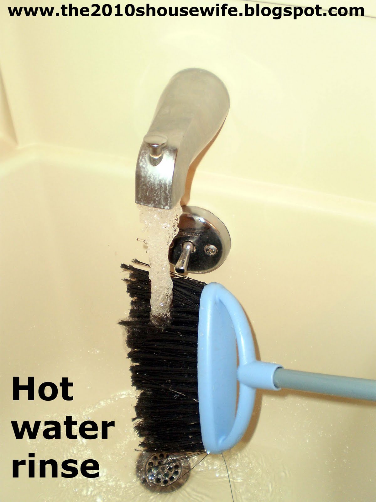 The 2010’s Housewife How to Clean a Broom