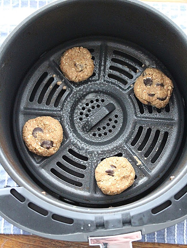 Air Fryer Oatmeal Chocolate Chip Cookies- Countertop Cooking #countertopcookingblog #airfryer #cookies #chocolatechip #oatmeal
