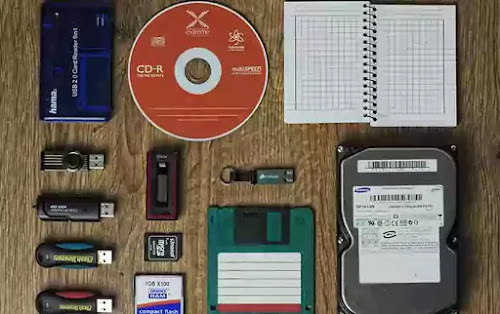 Storage Devices क्या है (What is Storage Devices) और उसके प्रकार कोनसे है. Storage Devices kya hai