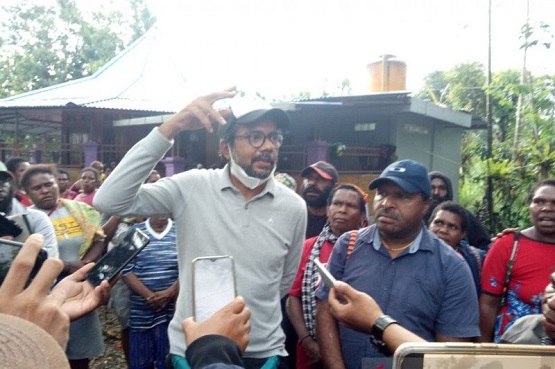 Soal Pengungsi Distrik Tembagapura, Haris Azhar: Saya Mencurigai Ada Siasat Jahat