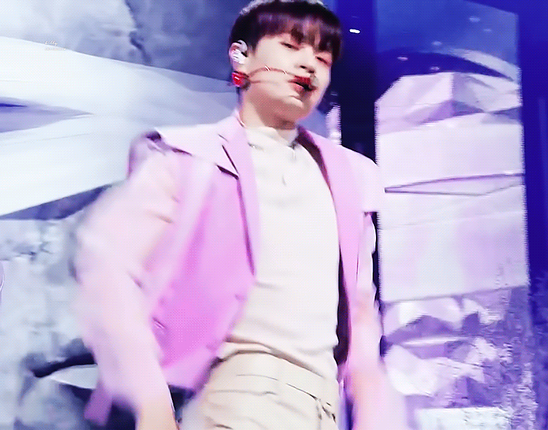 P20210502_223059106_C06E7C33-6304-49D7-A