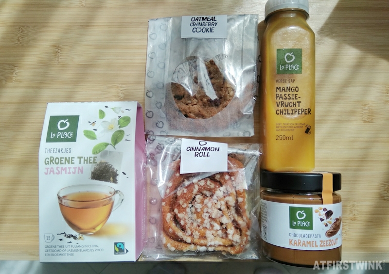 La Place Rotterdam goodiebag yasmin tea cookie chocolate spread juice cinnamon roll